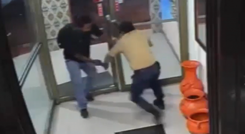 Hotel Guard Violently Robbed Of His Gun In Honduras