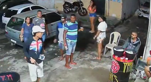 Company Robbed At The Gun Point