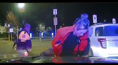 Paranoid Shoplifter Pepper Sprays Officer in the Face