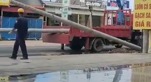 Red truck, Electricity, not India